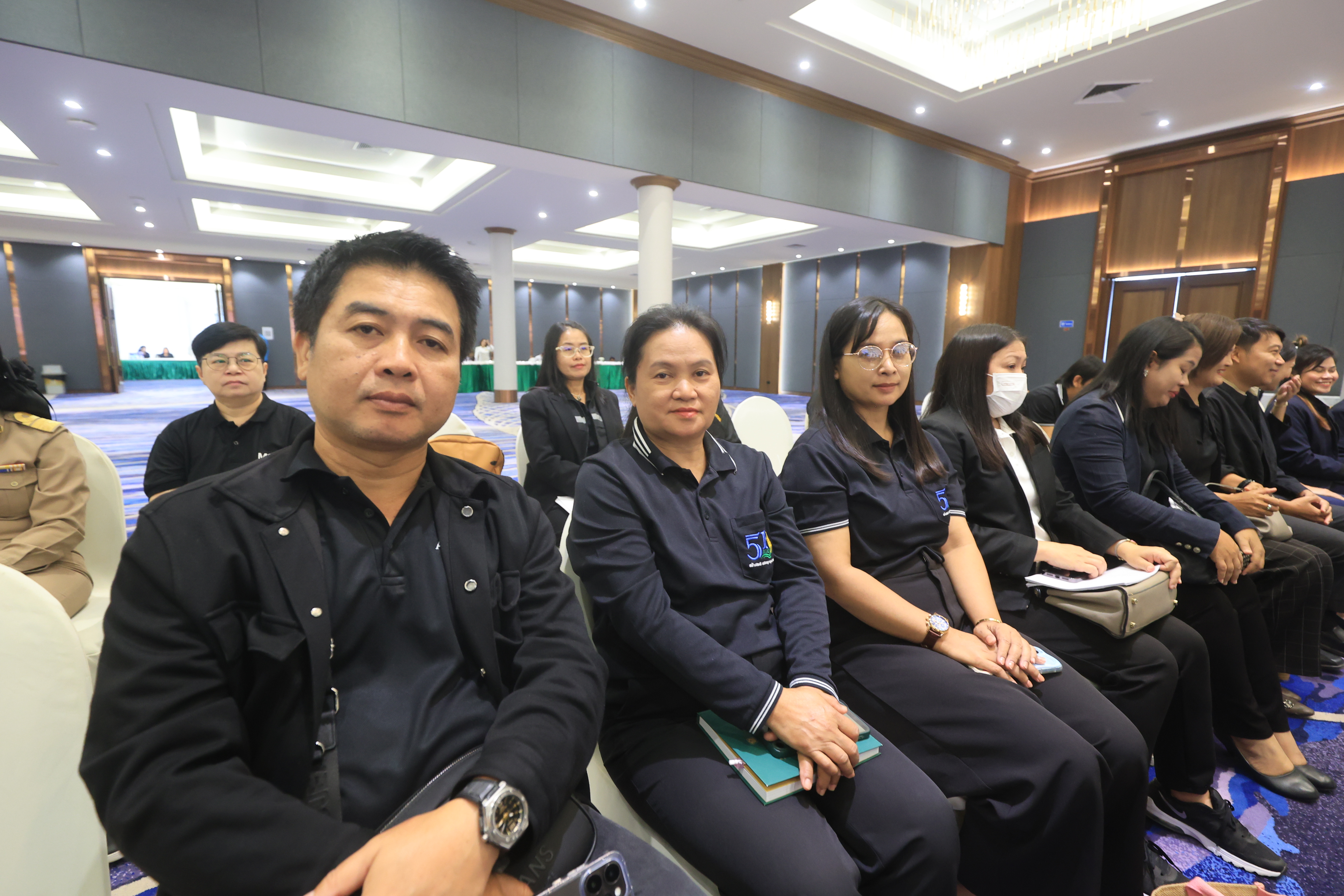title - เลขาฯ ส.ป.ก. ประชุมเข้ม! 